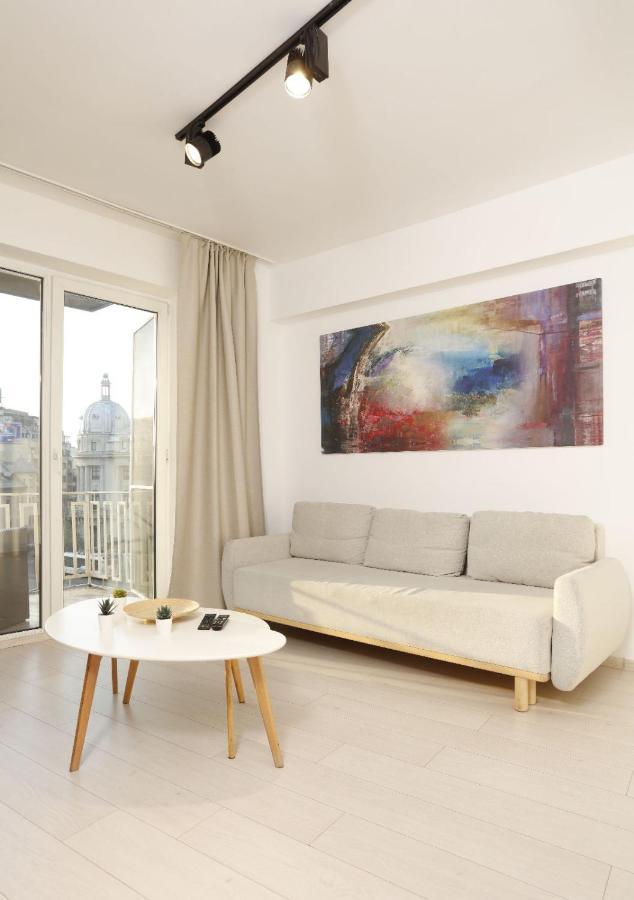 2 Bedroom Apartment With Amazing View In City Center Бухарест Экстерьер фото
